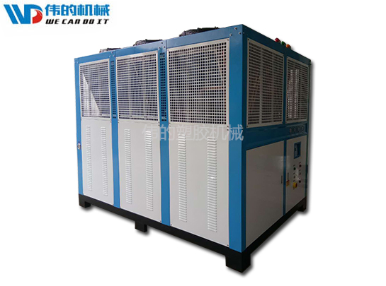 What are the reasons for the fan of the air-cooled chiller not running